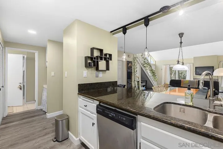 6186 Caminito Baeza, San Diego, California 92122