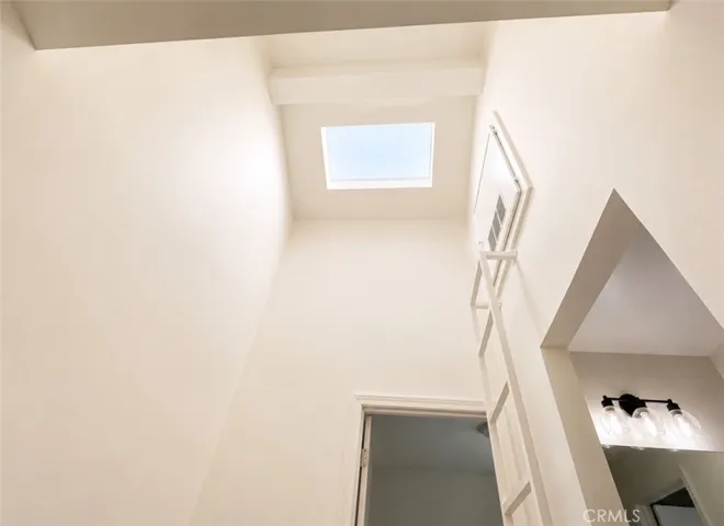 917 S Catalina 5, Los Angeles, California 90006