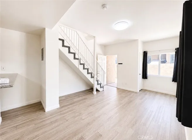 917 S Catalina 5, Los Angeles, California 90006