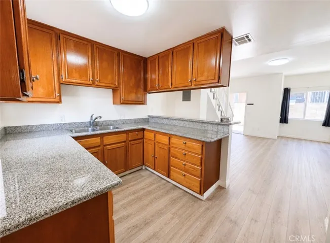 917 S Catalina 5, Los Angeles, California 90006