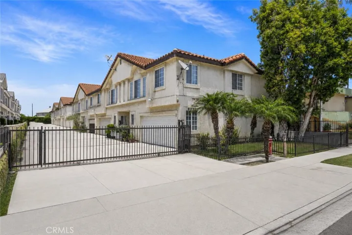 9333 Elm Vista Drive 4, Downey, California 90242
