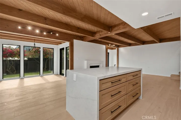 Kitchen Island & Dining area