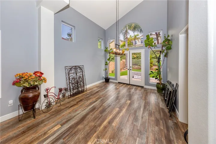 23015 Edenton Place, Valencia, California 91354