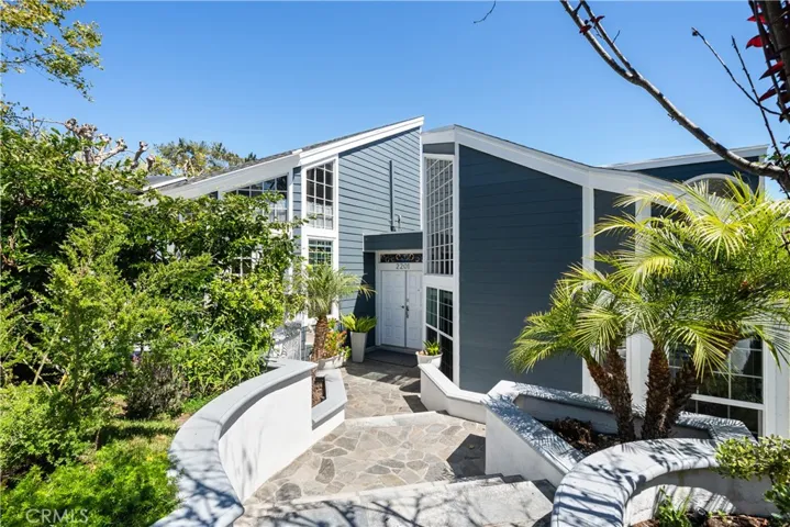 Facing Hillview Drive