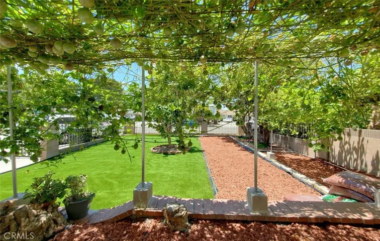 1217 S Huron, Santa Ana, California 92704