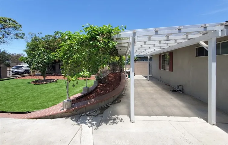 1217 S Huron, Santa Ana, California 92704