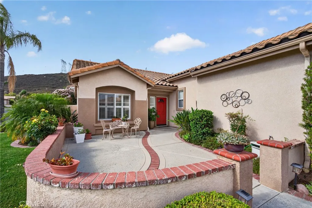 Front yard patio