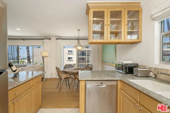 2101 Ocean Avenue 17, Santa Monica, California 90405
