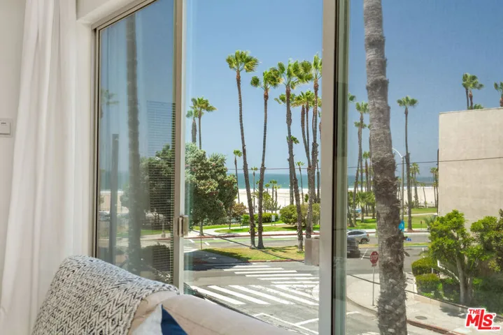 2101 Ocean Avenue 17, Santa Monica, California 90405