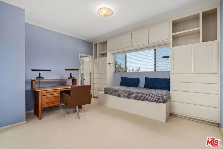 2720 Aqua Verde Circle, Los Angeles, California 90077