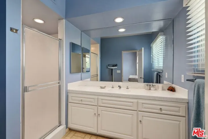 2720 Aqua Verde Circle, Los Angeles, California 90077