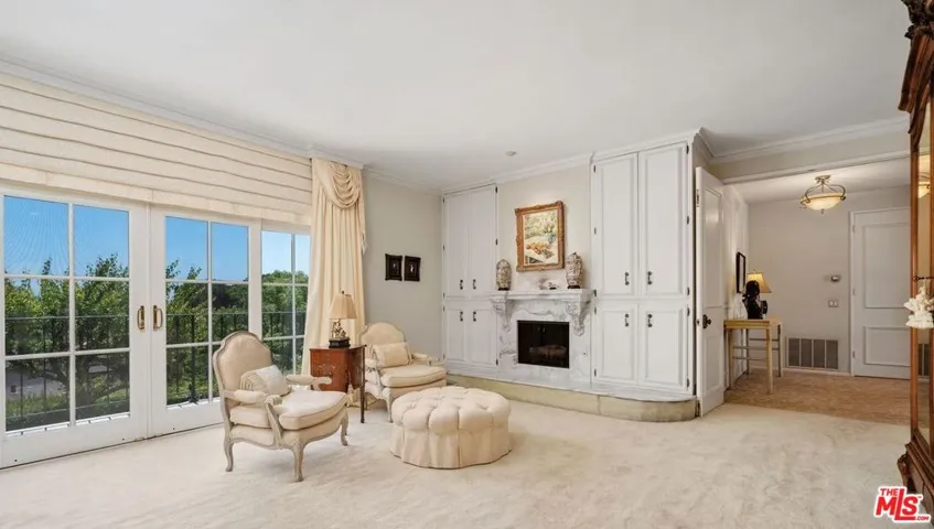 2720 Aqua Verde Circle, Los Angeles, California 90077