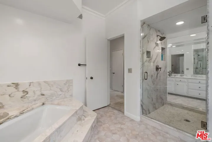 2720 Aqua Verde Circle, Los Angeles, California 90077