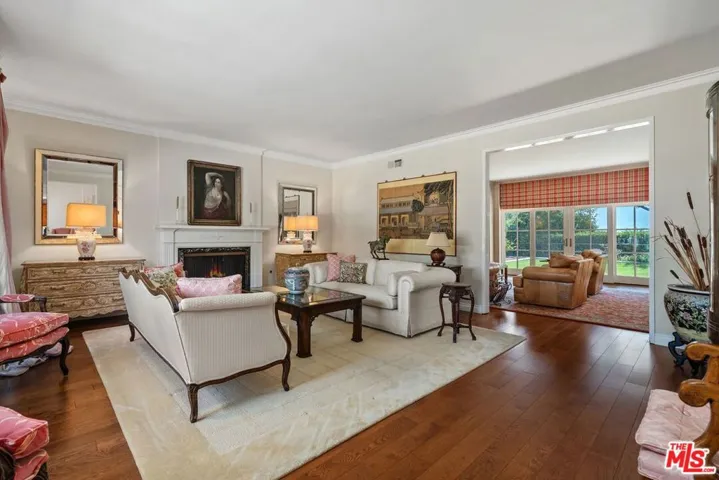 2720 Aqua Verde Circle, Los Angeles, California 90077