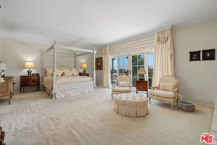 2720 Aqua Verde Circle, Los Angeles, California 90077