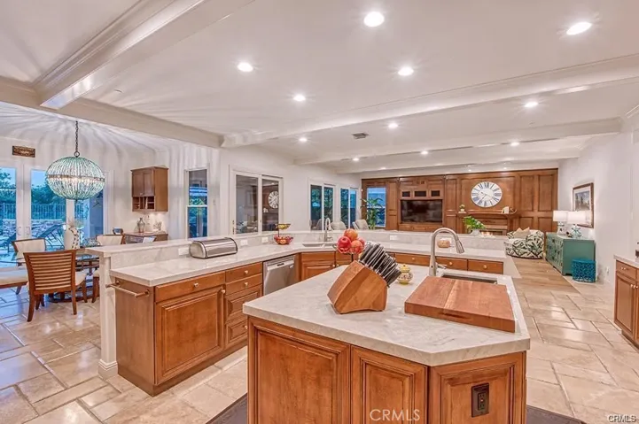 2 Wandering River, Coto De Caza, California 92679