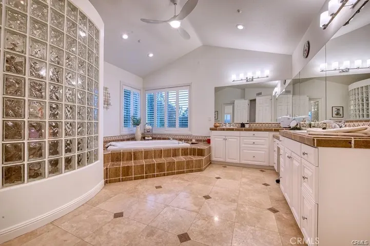 2 Wandering River, Coto De Caza, California 92679