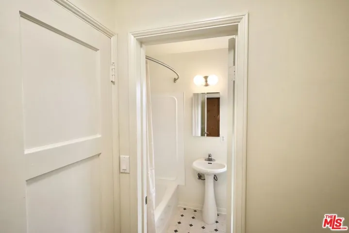 Lots of closet space