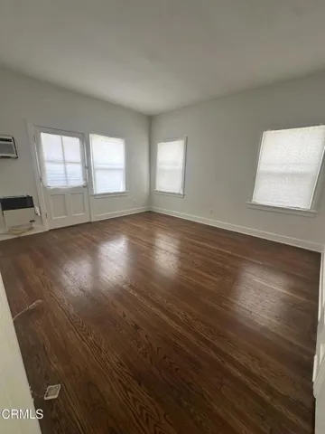 livingrm apt 5