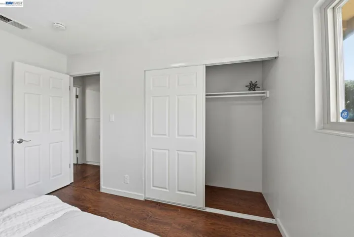 27864 Hummingbird Ct, Hayward, California 94545-4042
