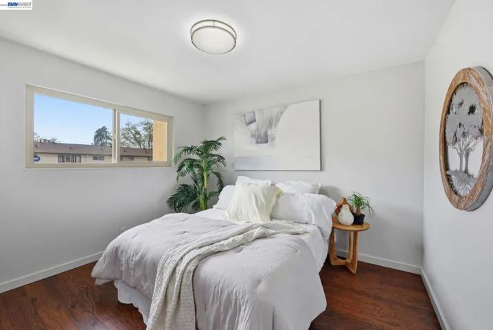 27864 Hummingbird Ct, Hayward, California 94545-4042