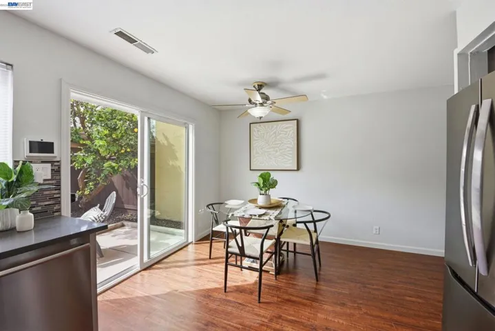 27864 Hummingbird Ct, Hayward, California 94545-4042