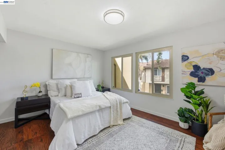 27864 Hummingbird Ct, Hayward, California 94545-4042