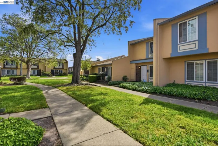 27864 Hummingbird Ct, Hayward, California 94545-4042