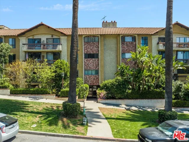 1750 Camino Palmero Street 237, Los Angeles, California 90046