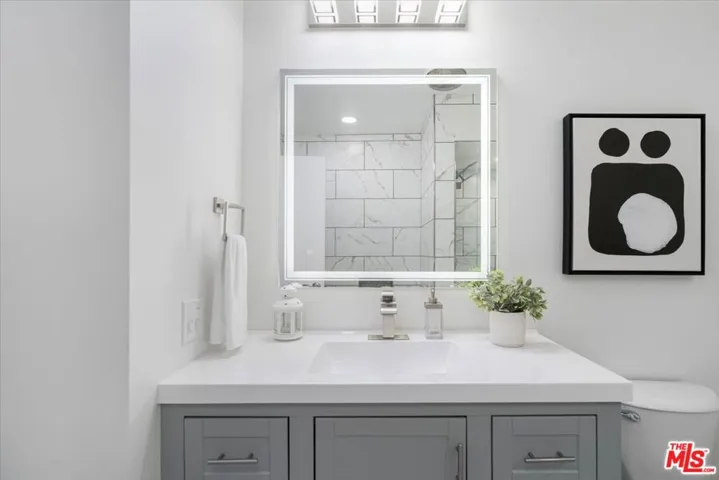 1750 Camino Palmero Street 237, Los Angeles, California 90046