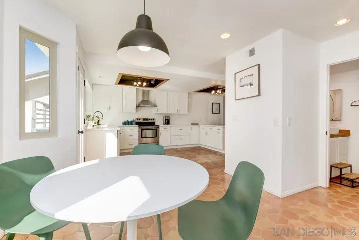 2735 Waterbury Way, Carlsbad, California 92010
