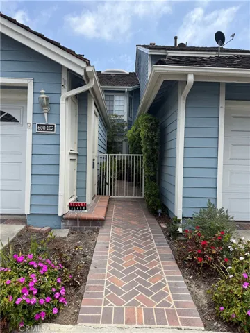 Entry from the street