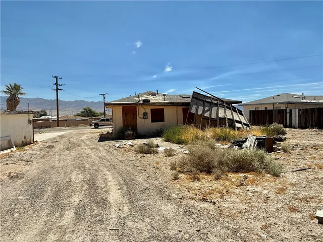 84372 8th Street, Trona, California 93562