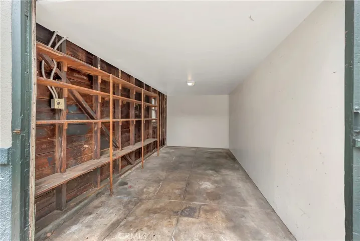 Private 1-Car Garage