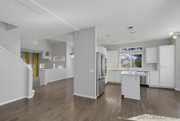 7130 Calabria Ct E, San Diego, California 92122