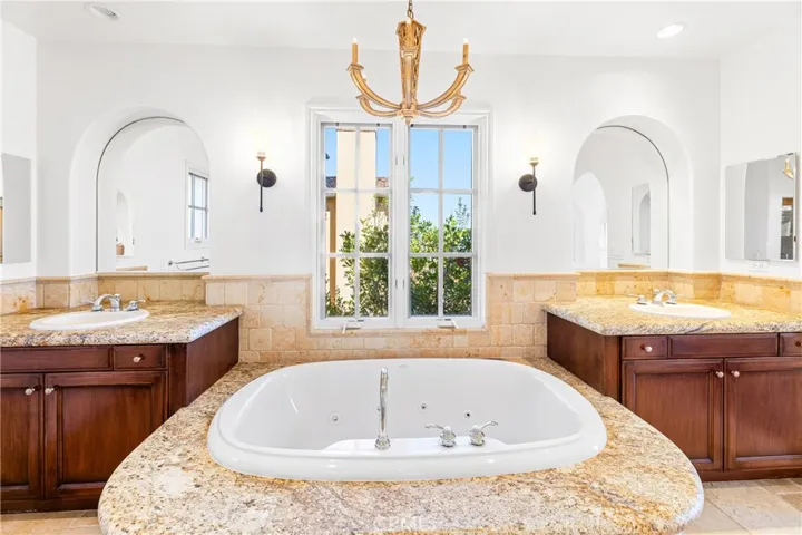 12 Gentle Breeze, Newport Coast, California 92657