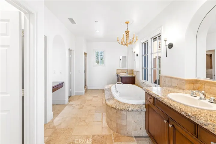 12 Gentle Breeze, Newport Coast, California 92657