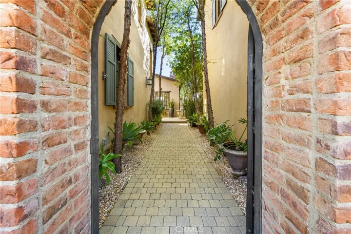 12 Gentle Breeze, Newport Coast, California 92657