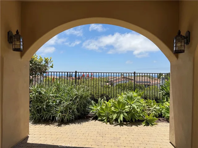 12 Gentle Breeze, Newport Coast, California 92657