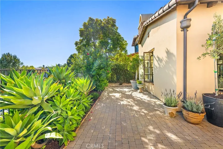 12 Gentle Breeze, Newport Coast, California 92657