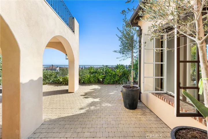 12 Gentle Breeze, Newport Coast, California 92657