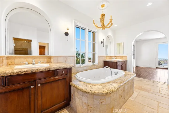 12 Gentle Breeze, Newport Coast, California 92657