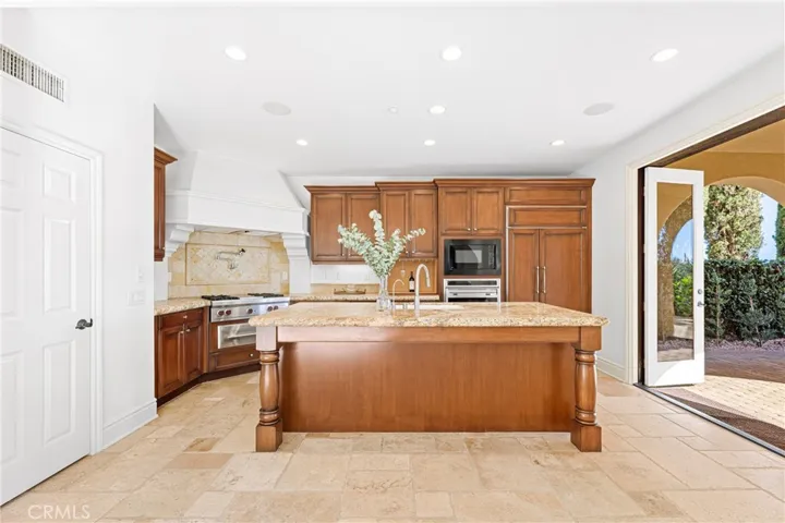 12 Gentle Breeze, Newport Coast, California 92657