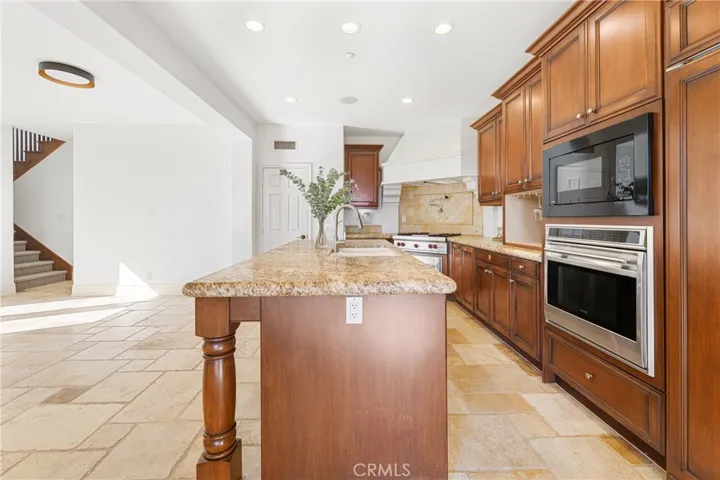 12 Gentle Breeze, Newport Coast, California 92657