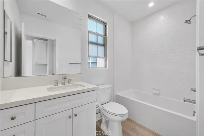 220 Ashby, Irvine, California 92618