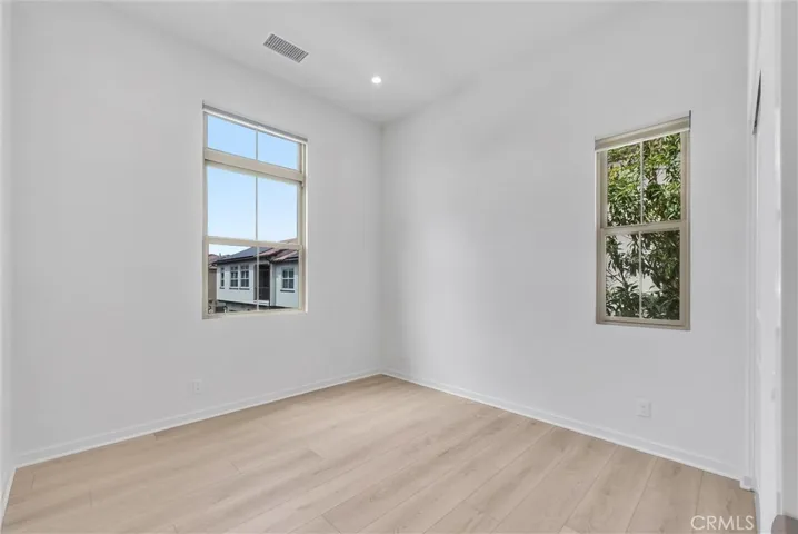 220 Ashby, Irvine, California 92618