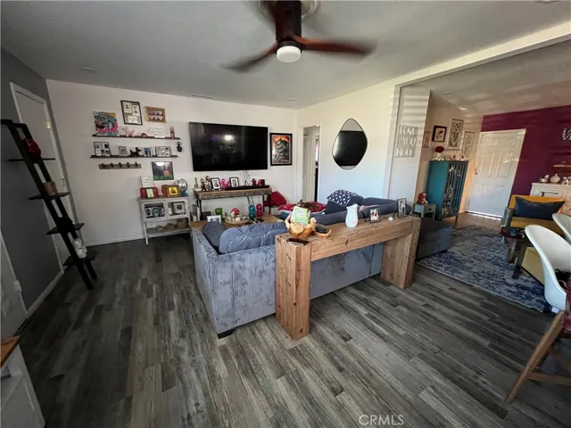 21011 Wardham, Lakewood, California 90715
