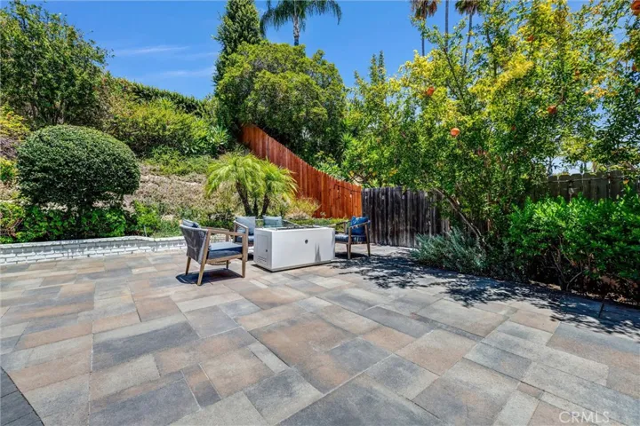 huge entertaining area