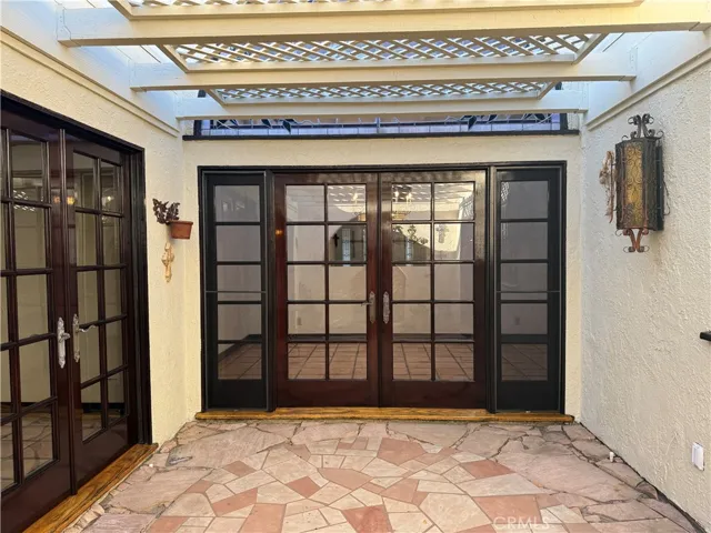 INTERIOR COURTYARD