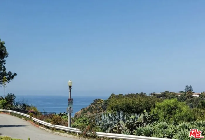 446 San Vicente Boulevard 107, Santa Monica, California 90402